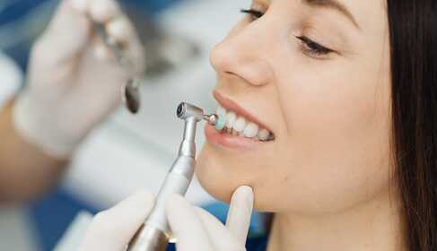 Čo robí dentálna hygienička?