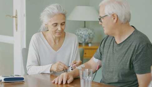 Neuromuskulárna elektrická stimulácia v rehabilitácii a športe